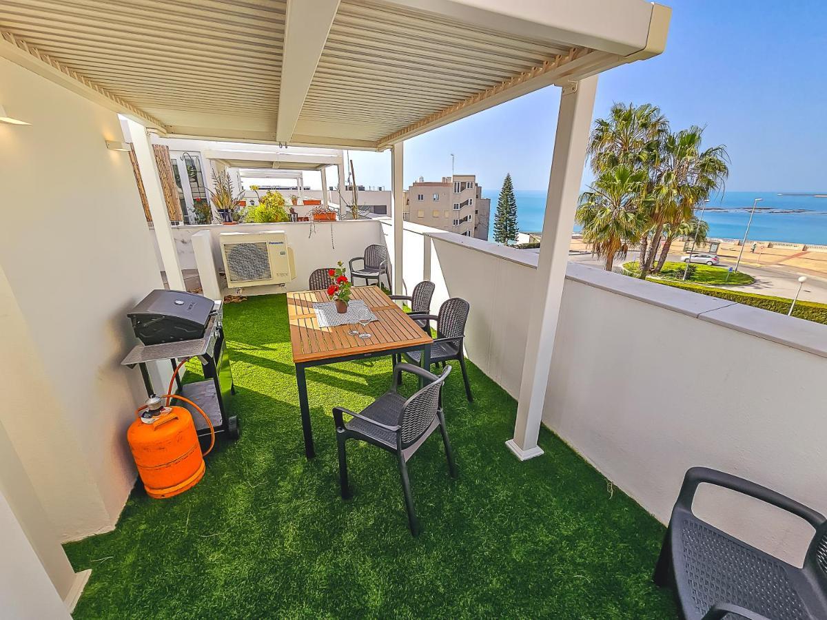 Oceanfront Duplex With A Rooftop Pool And Terrace *