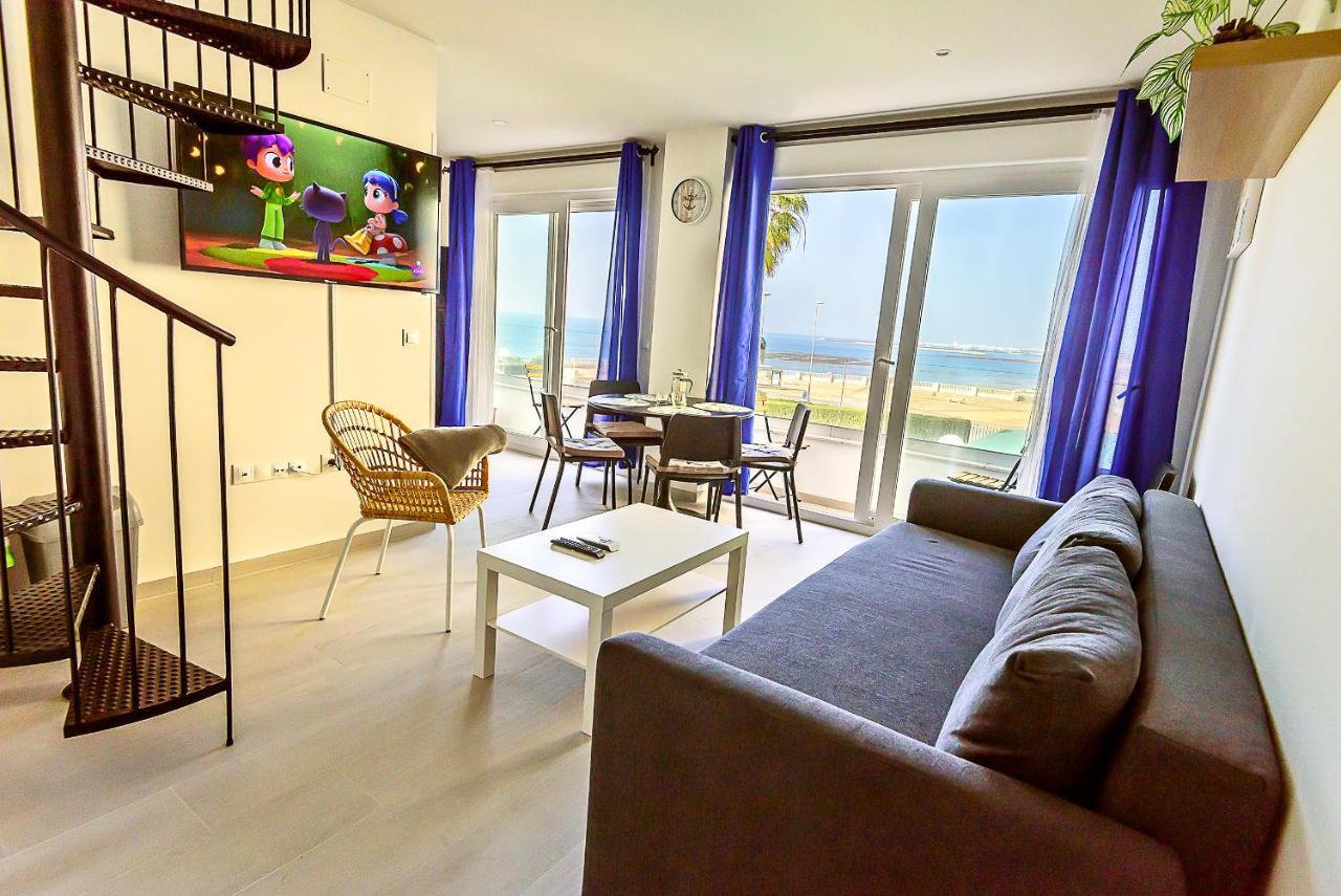 Oceanfront Duplex With A Rooftop Pool And Terrace *