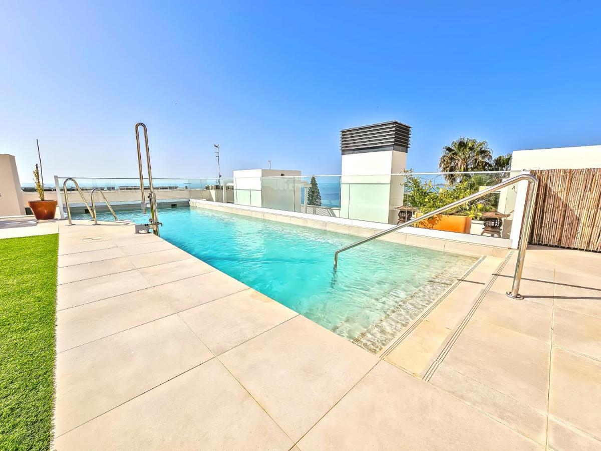 Apartment Oceanfront Duplex With A Rooftop Pool And Terrace *